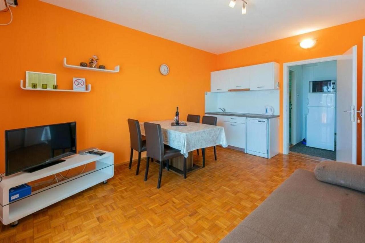 Apartment Mira Crikvenica Exterior foto